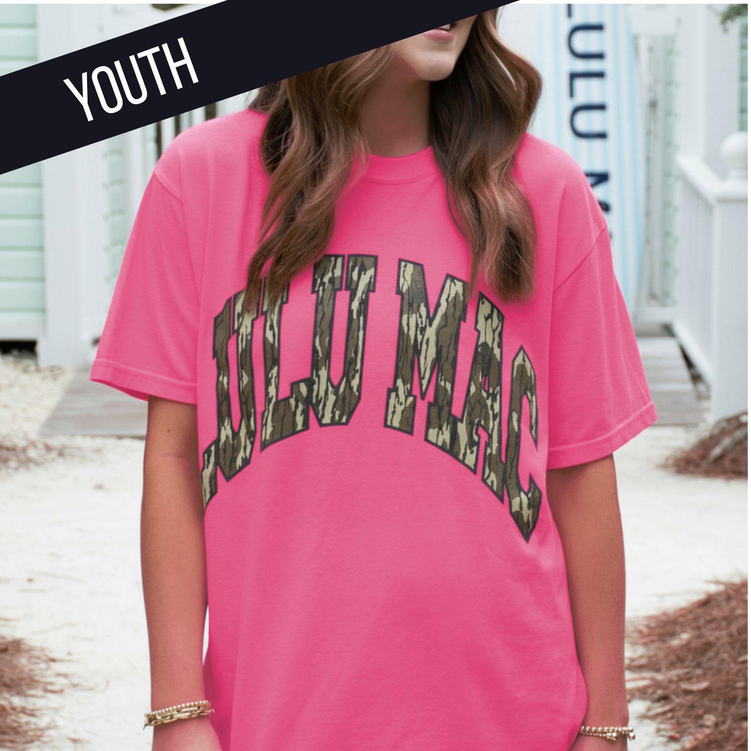 KD-MO-1000  Mossy Oak Bottomland Neon Pink Youth Comfort Colors Mossy Oak Tee